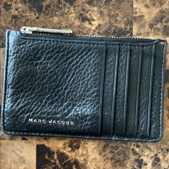 Marc Jacobs wallet - Picture 1 of 3